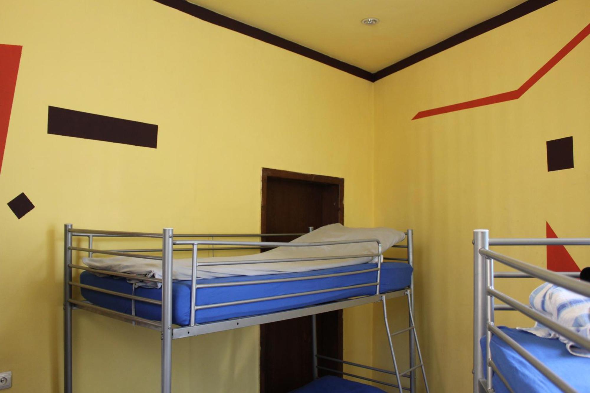 Fun House Hostel Bucureşti Ngoại thất bức ảnh