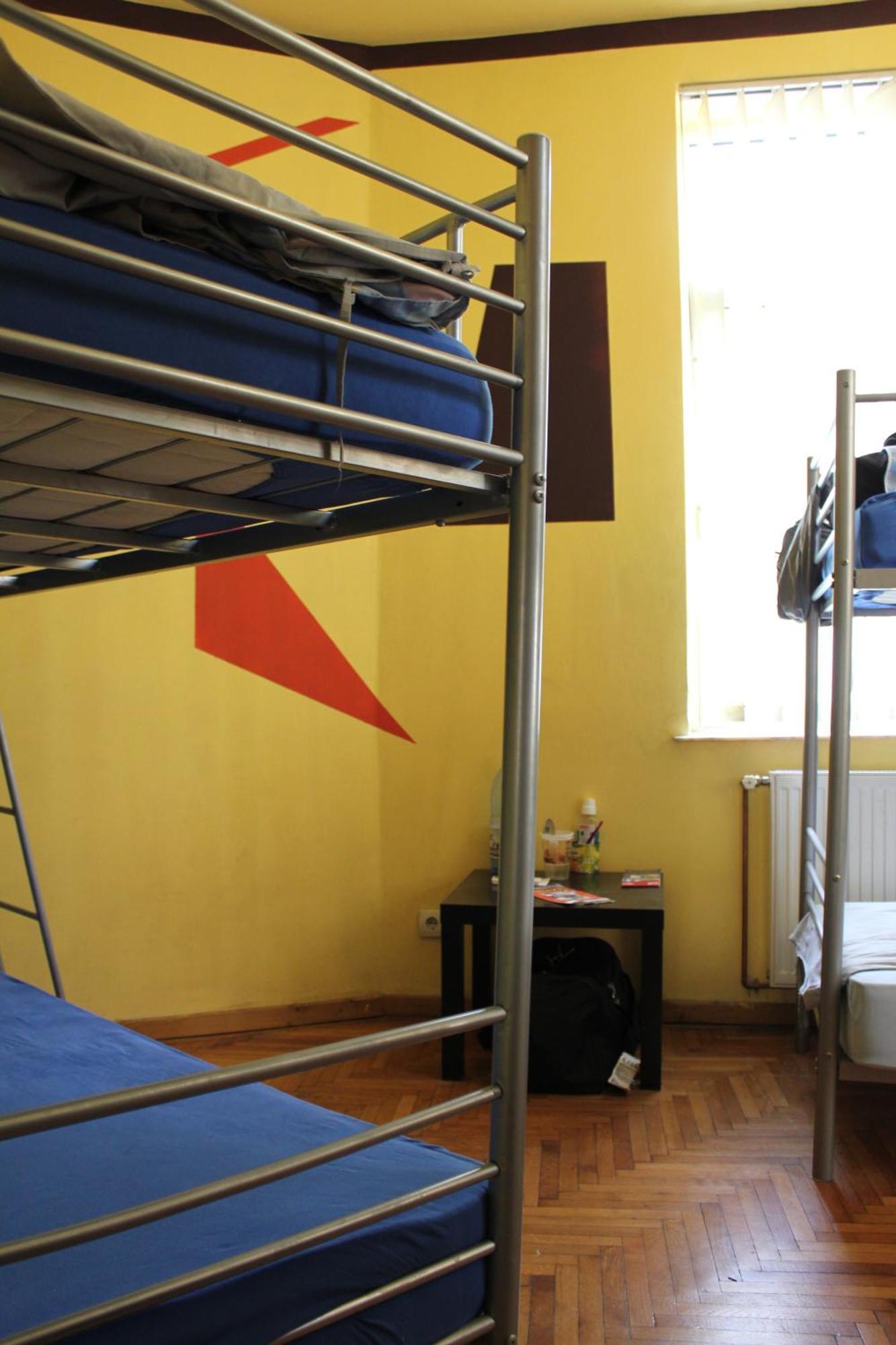 Fun House Hostel Bucureşti Ngoại thất bức ảnh