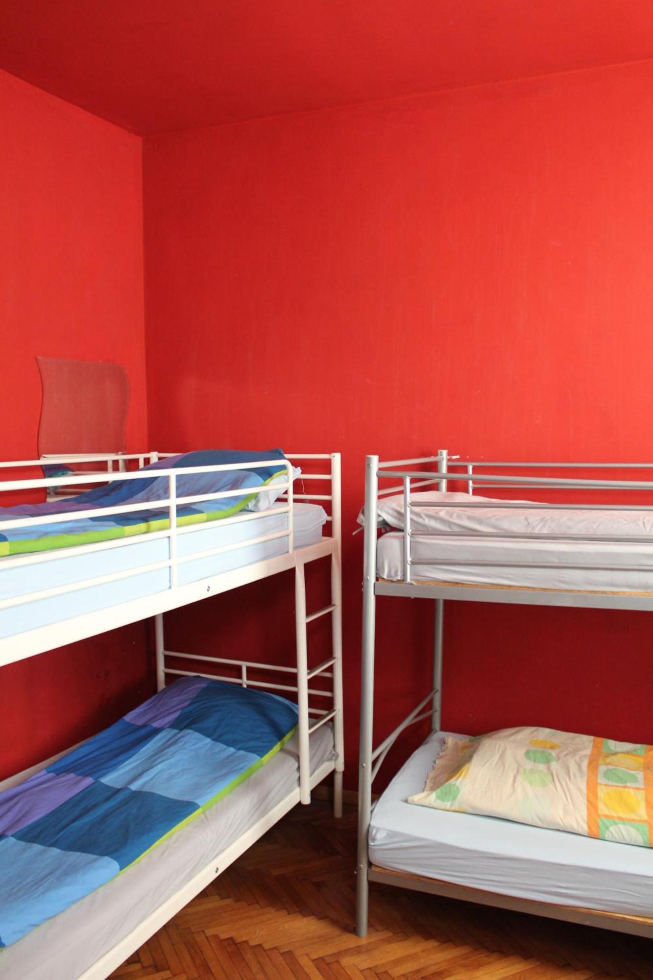 Fun House Hostel Bucureşti Ngoại thất bức ảnh