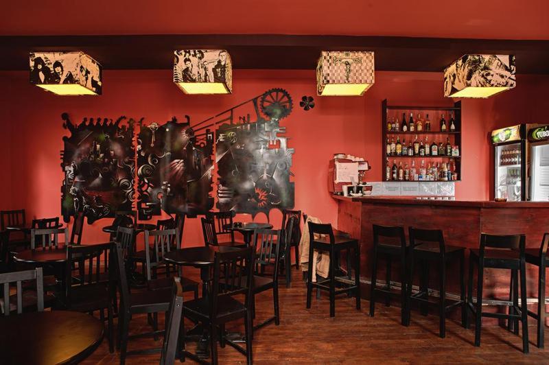 Fun House Hostel Bucureşti Ngoại thất bức ảnh